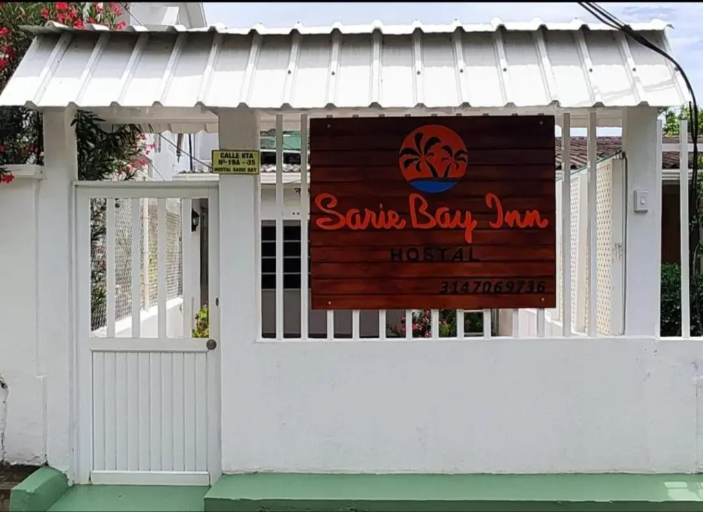 Sarie Bay Inn