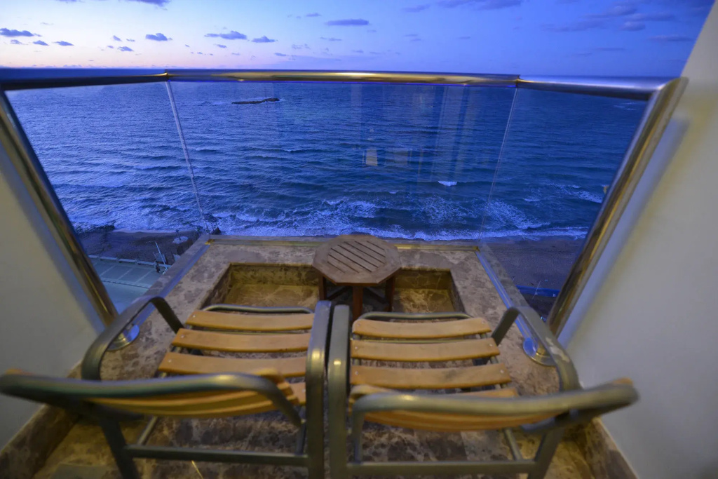 Hilton Alexandria Corniche - 5