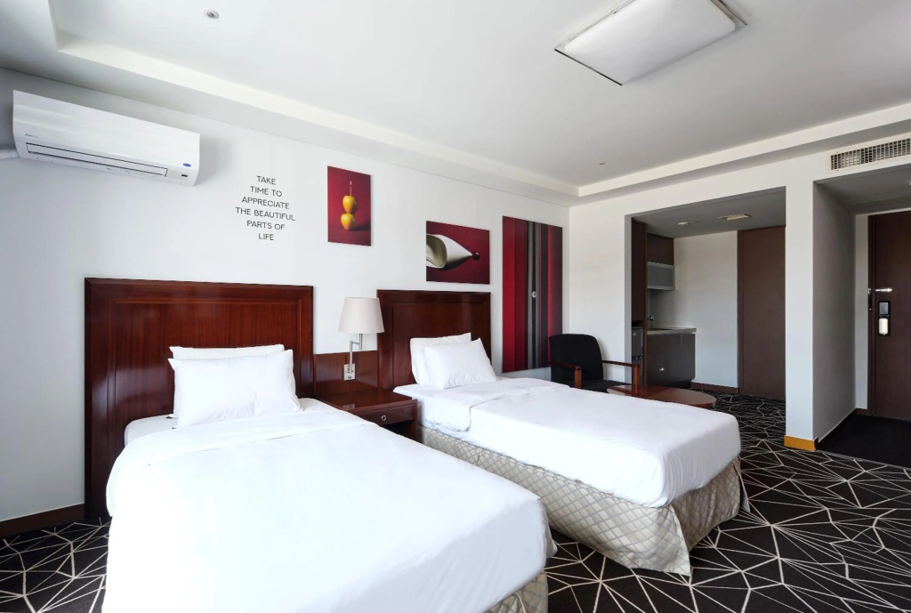 Adonis Hotel — 5