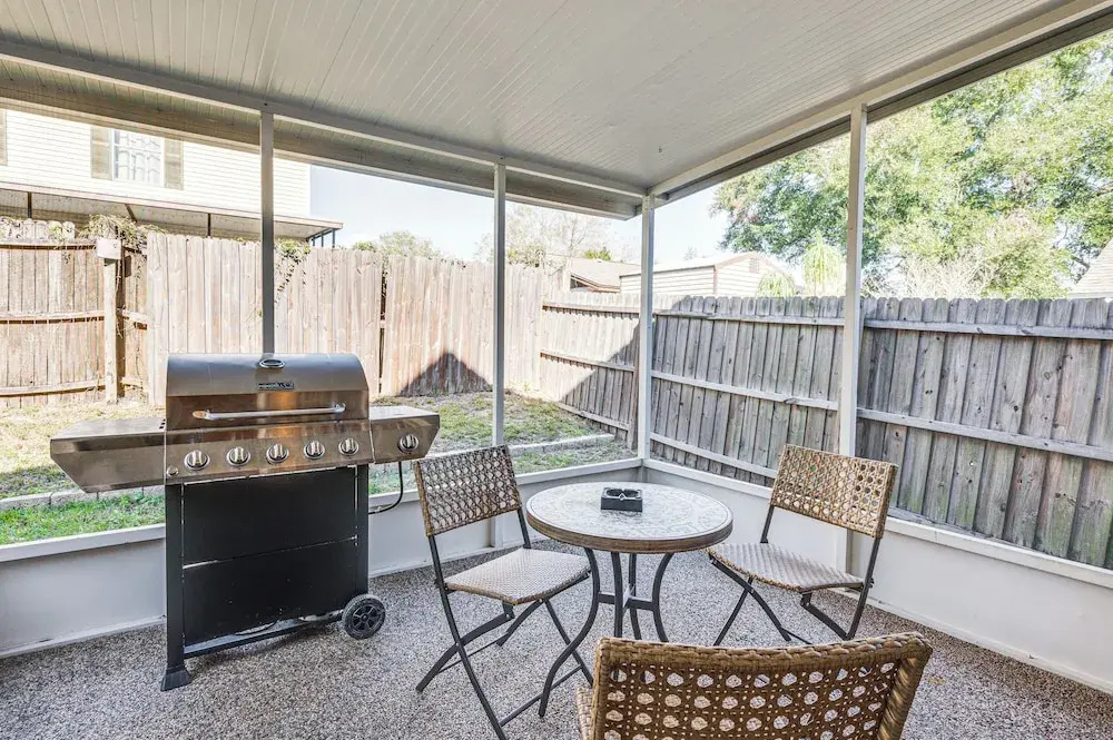 4 Mi to Busch Gardens: Lovely Tampa Home!