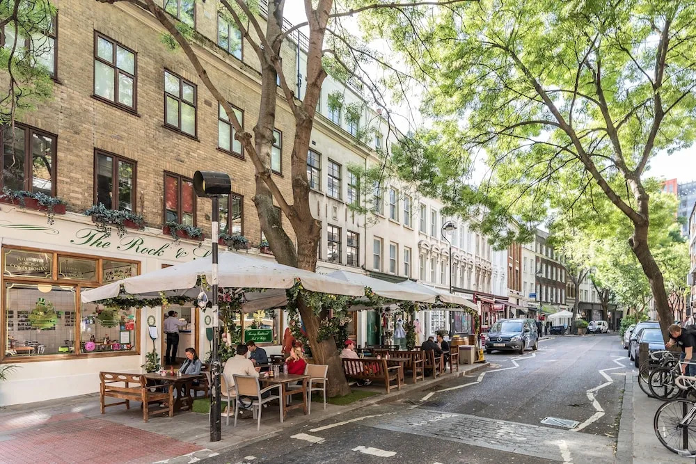 Covent Garden Apartments by Allo Maisons