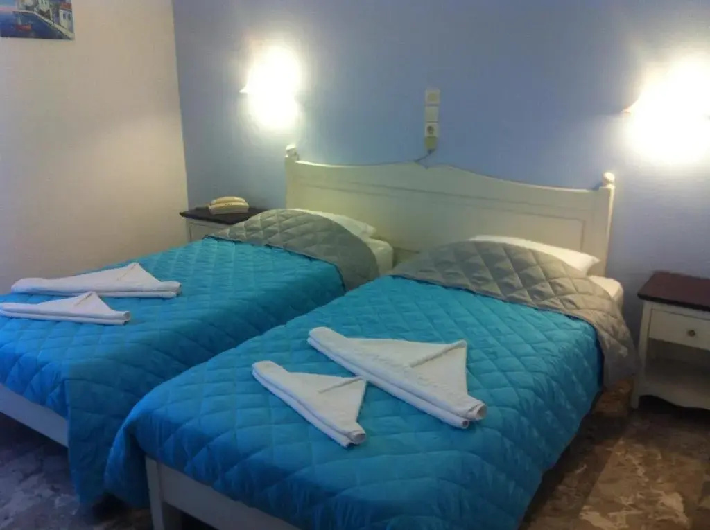 Standard Double room with sea view (full double bed)