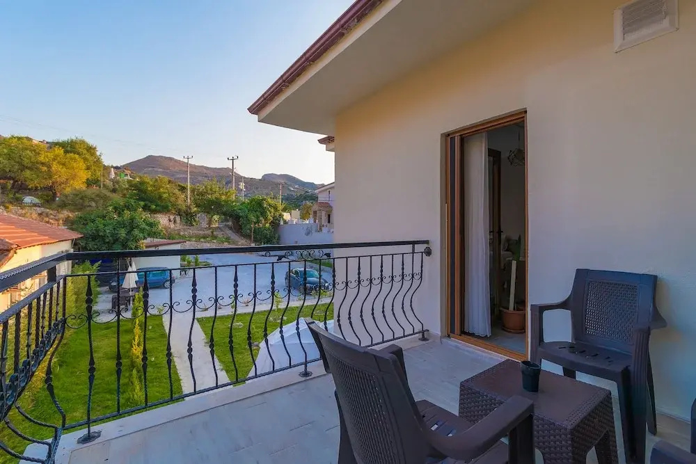 Balcony & Terrace