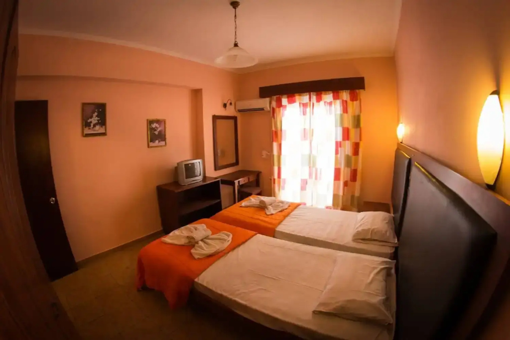 Economy room