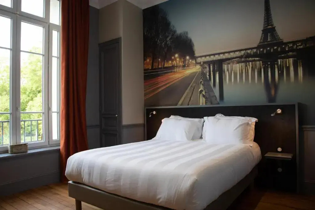 Standard Double room with garden view (full double bed)
