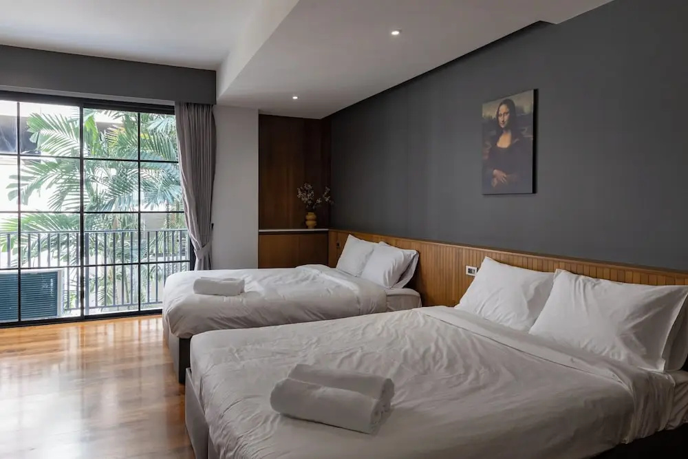 Отель Q Space Sathorn - Narathiwas 18 в Бангкоке