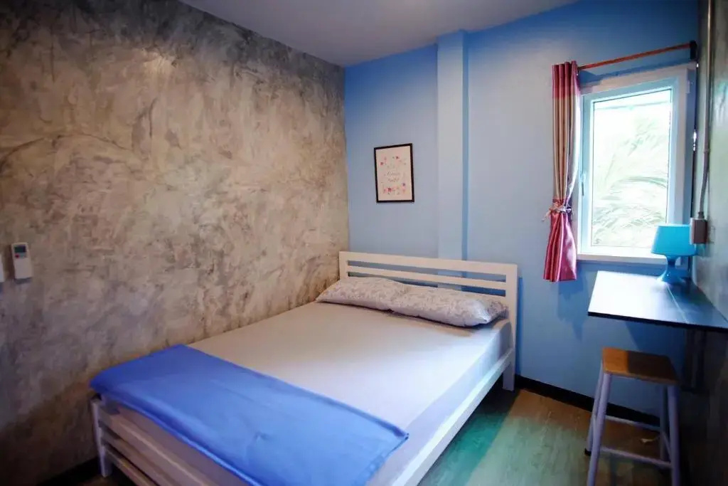 Economy room