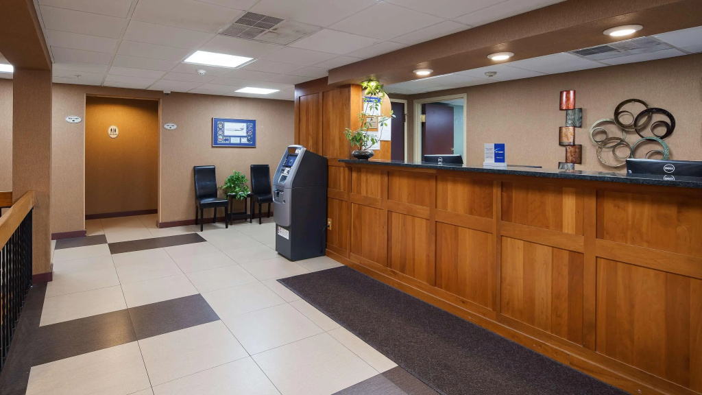 Lobby & Reception