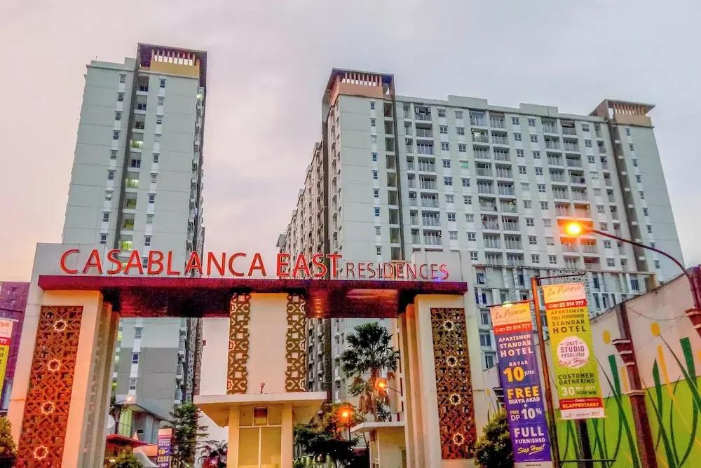Comfy 2Br At Apartment Casablanca East Residence