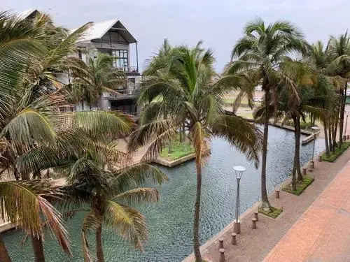 Beach & Waterfront