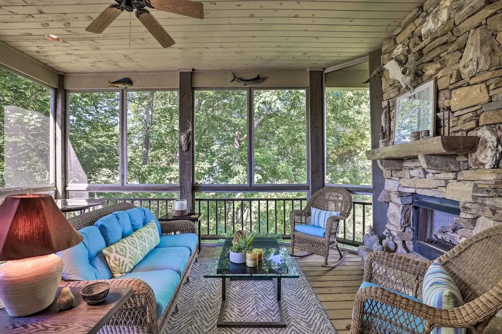 Surrounded by Nat'l Forest: Condo w/ Majestic View - фото 2