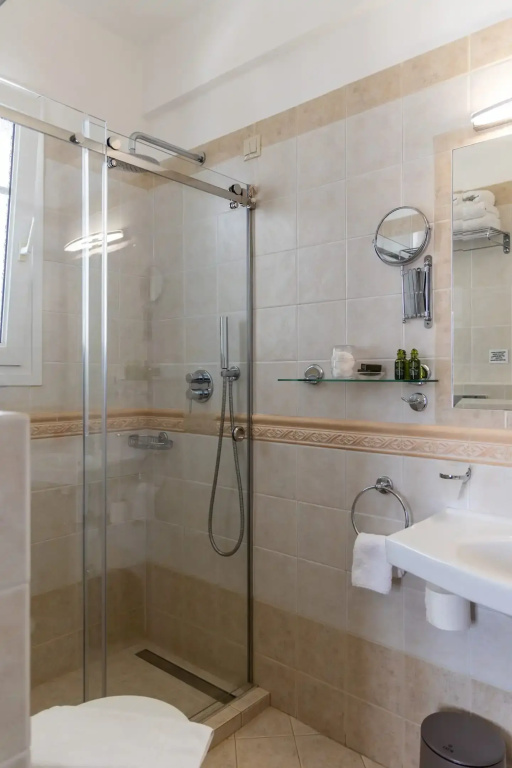 Standard Double room with balcony and with partial sea view (full double bed)