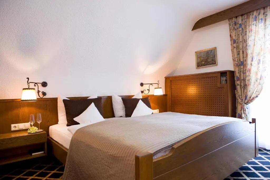 Standard Double room (full double bed)