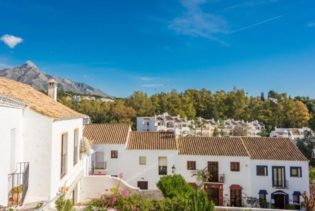 EN- Cozy Andalusian style townhouse in Marbella