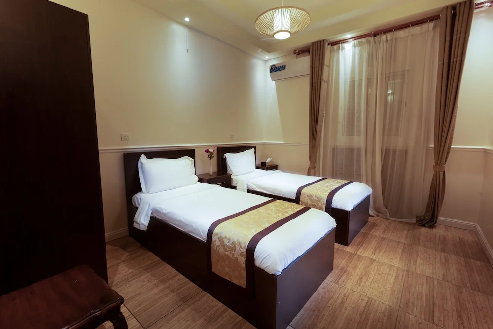 2 Bedrooms Apartment with city view