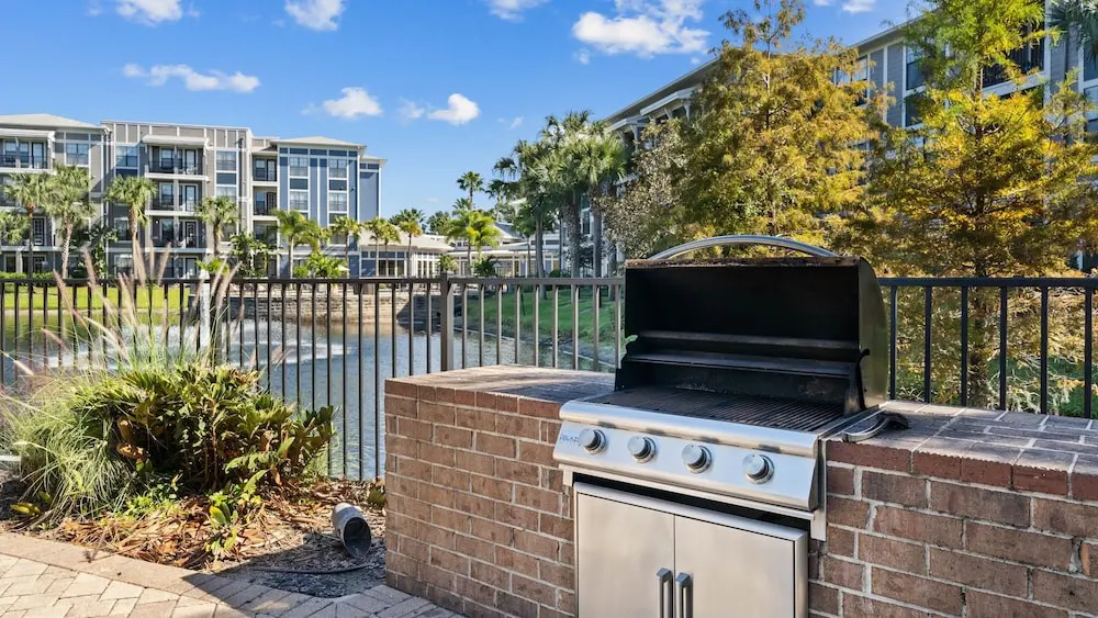 Stylish 2BR Corporate Stay Pool Balcony 2