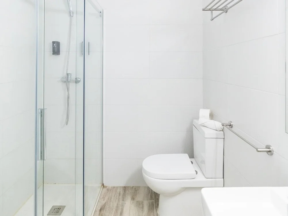 2 Bedrooms Apartment with garden view