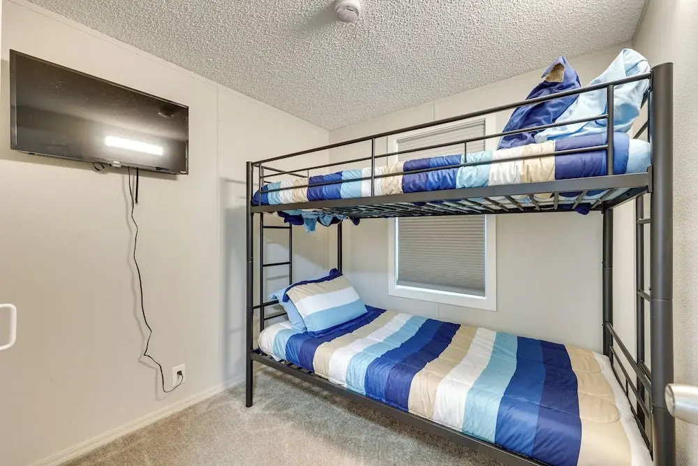 8 Mi to Laughlin Riverwalk: Waterfront Retreat — фото 4