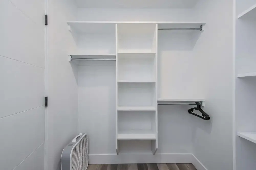Luxurious 3 Bedroom Brand NEW Town House