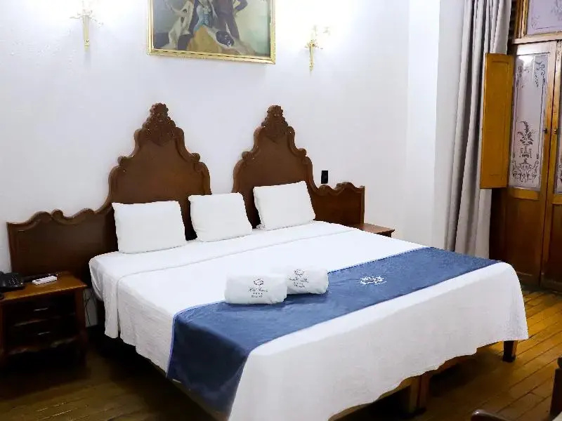 Suite with balcony and with city view