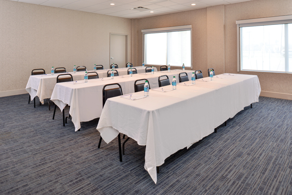 Holiday Inn Express & Suites Farmington Hills - Detroit by IHG - Général