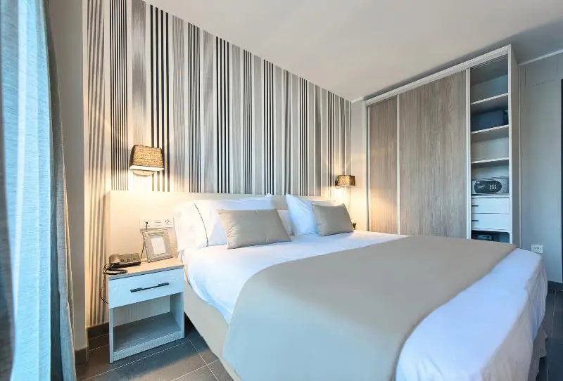 Standard room with balcony
