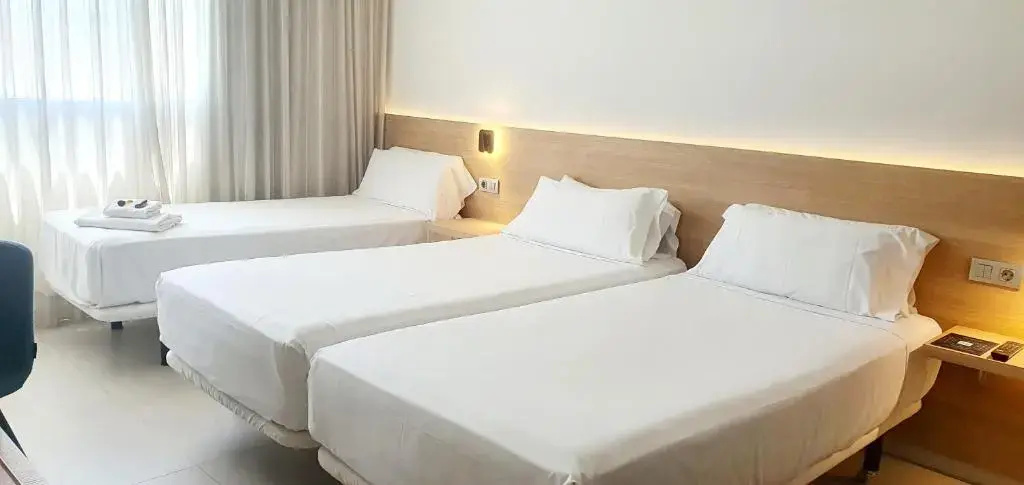 Deluxe Triple room