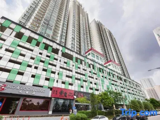 Twin Galaxy Residence City View by MWM