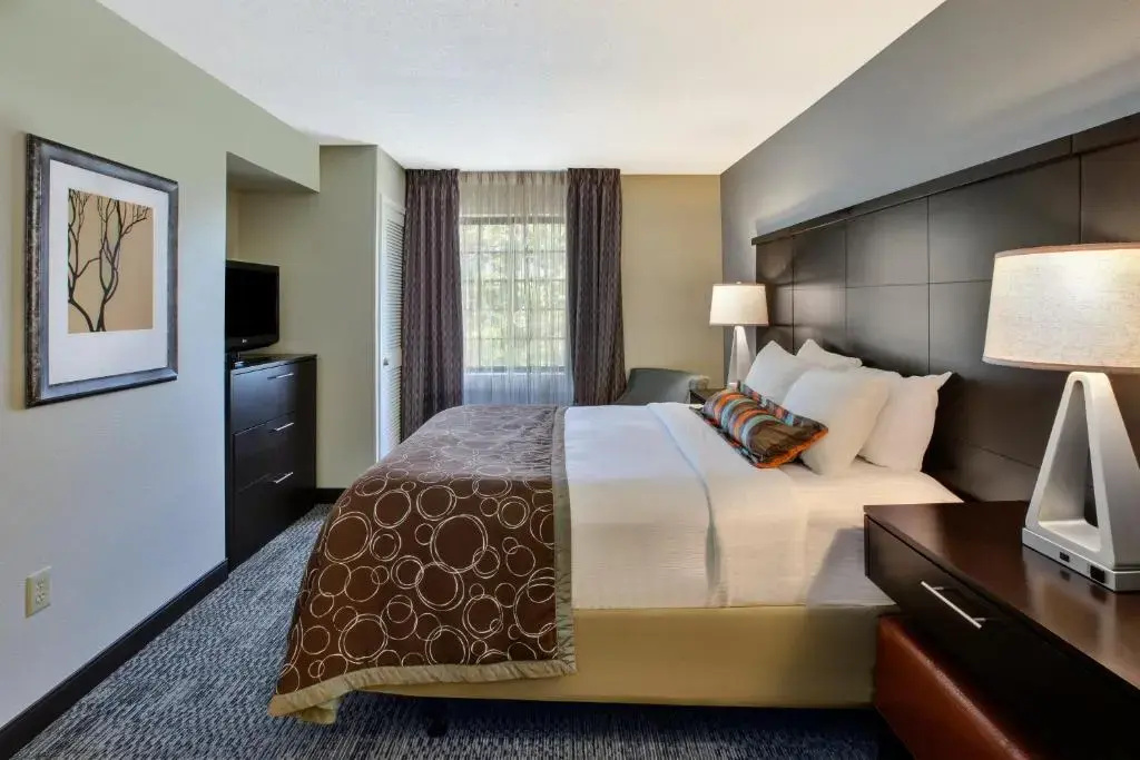 Staybridge Suites - Louisville - East by IHG - Chambres