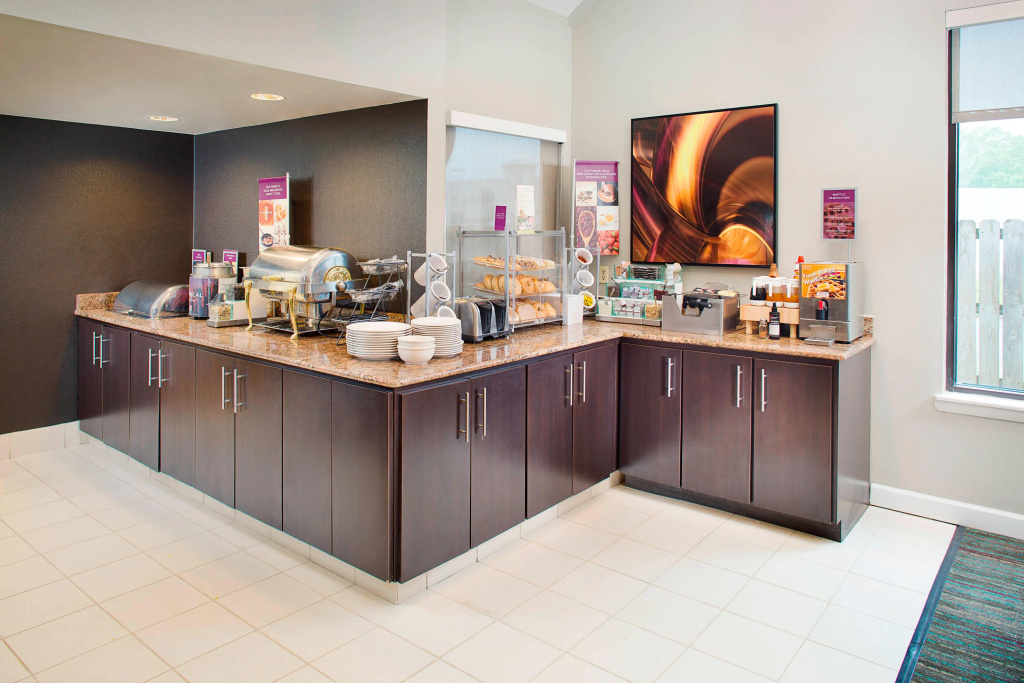 Food & Beverage