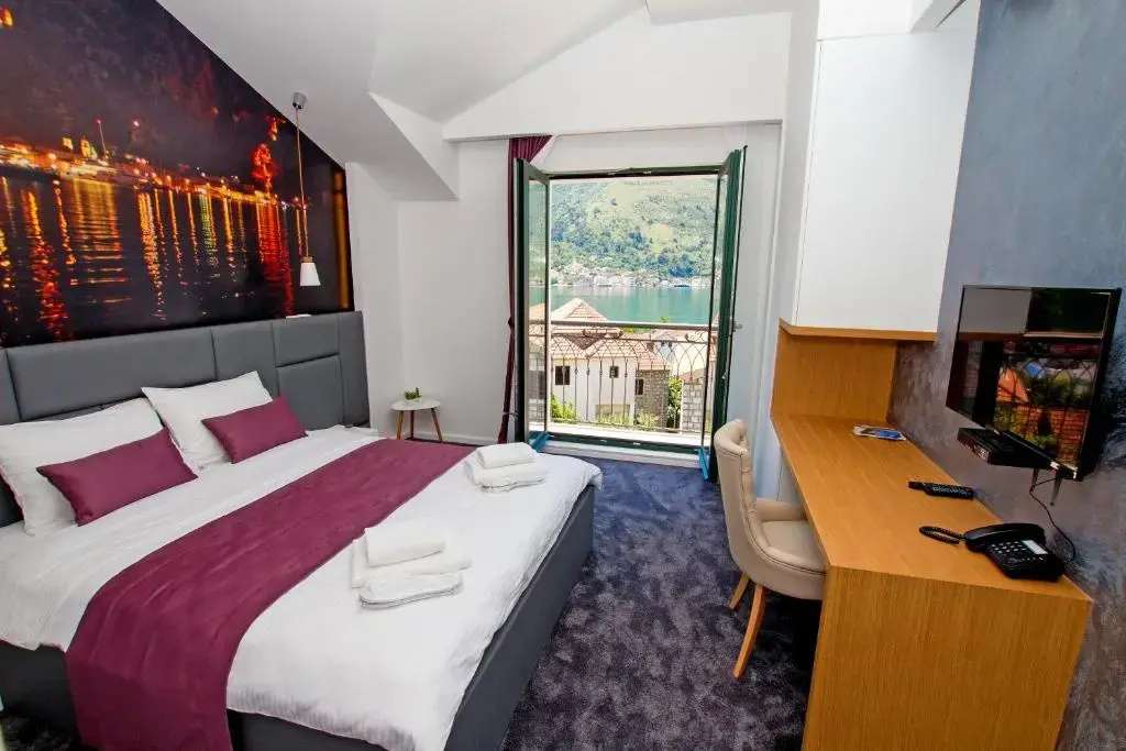 Standard Double room with sea view (full double bed)