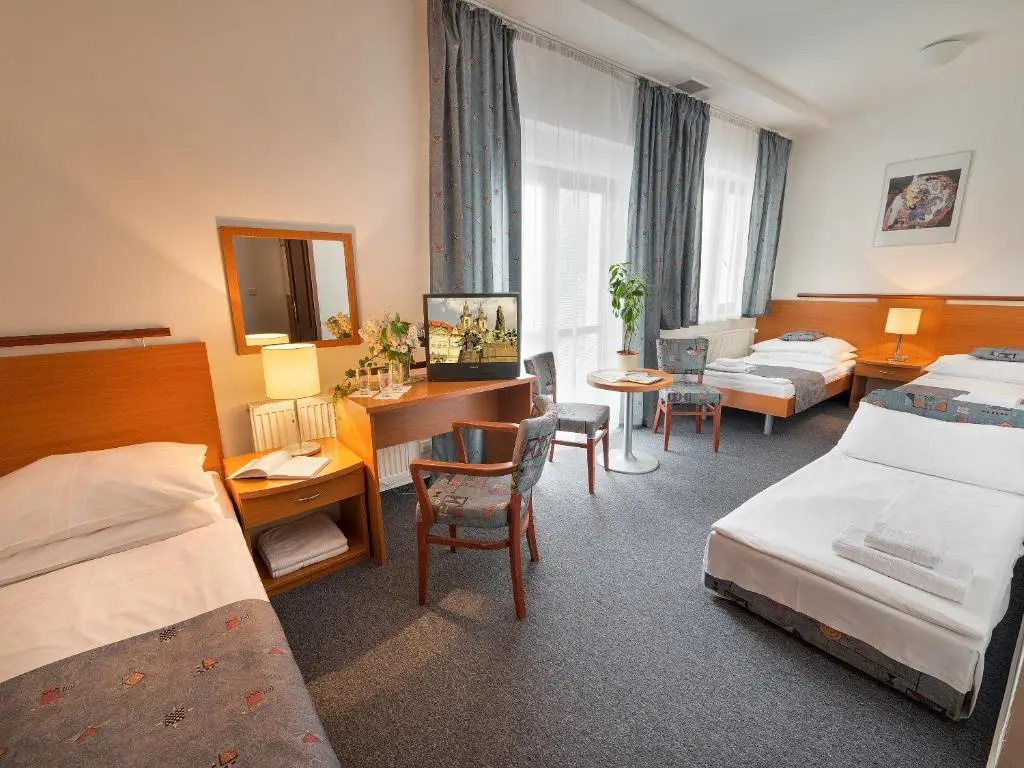 Triple room