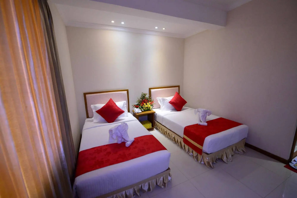 Yadanar Theingi Hotel - Général