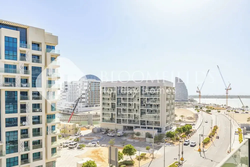 Bloomfields Grandeur 1BR In Lamar Raha