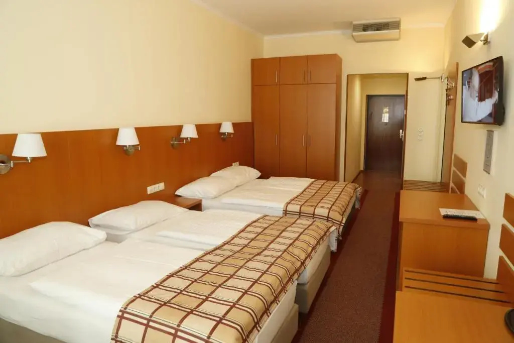 Continental Hotel-Pension - Chambres