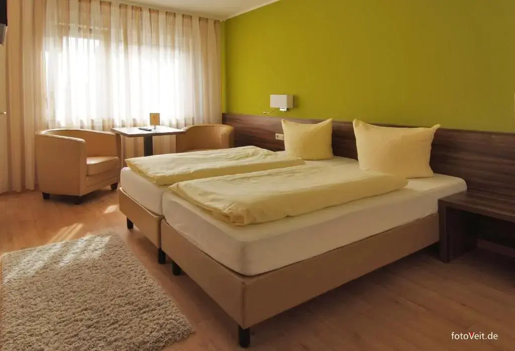 Standard Double room (full double bed)