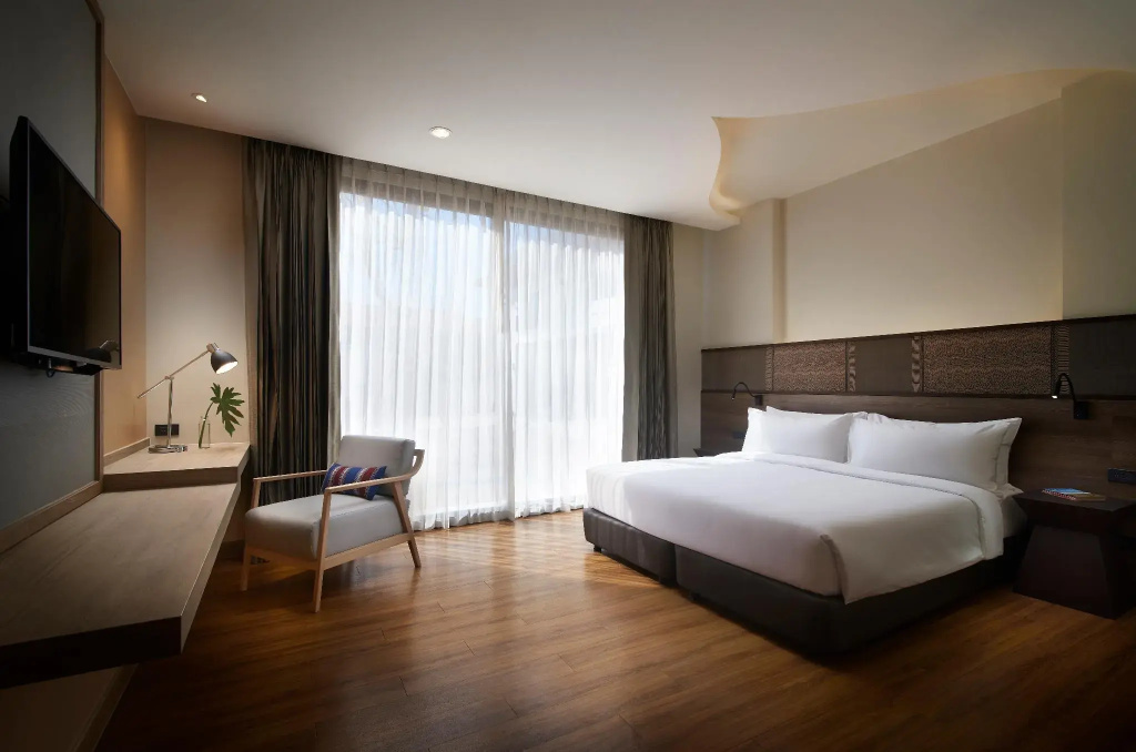 Deluxe Double room (full double bed)