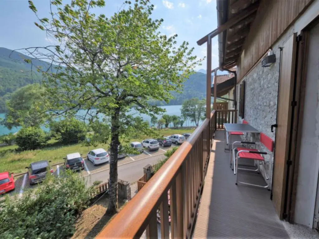 Balcony & Terrace