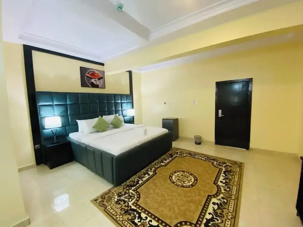 Executive Double room with city view (full double bed)