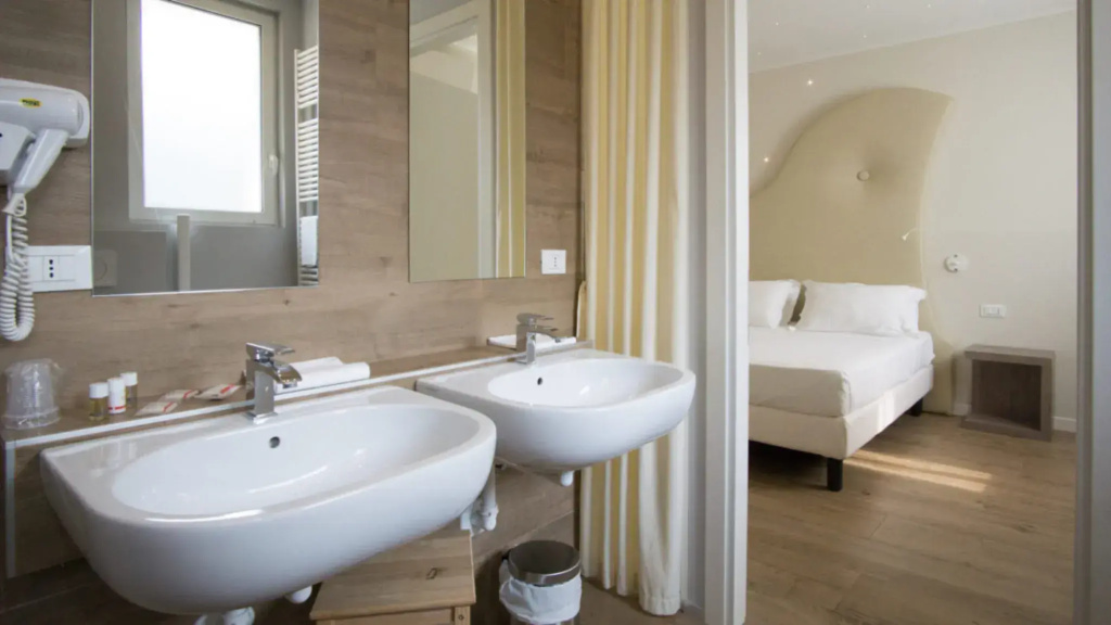 Hotel photo 8