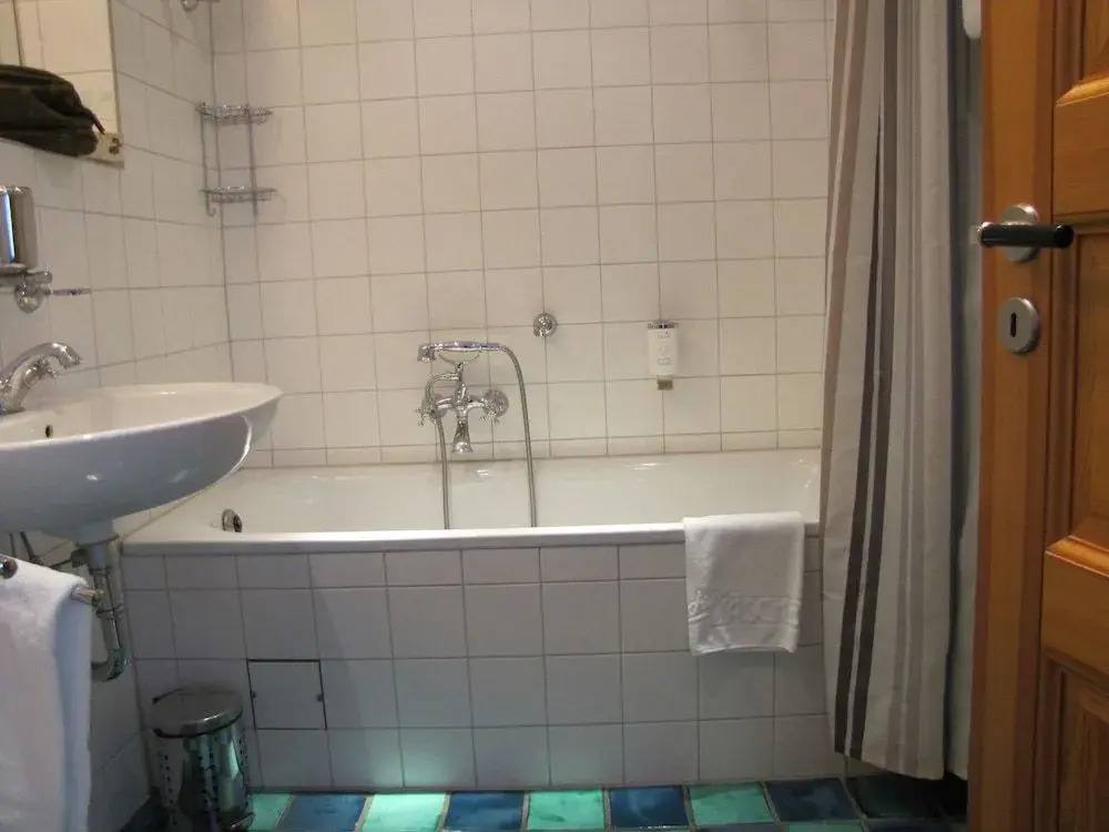 Image 7