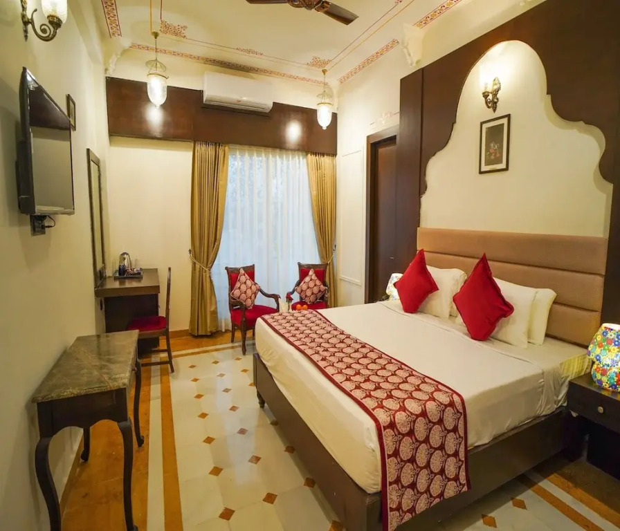 Номер Deluxe в Trulyy The Amar Mahal