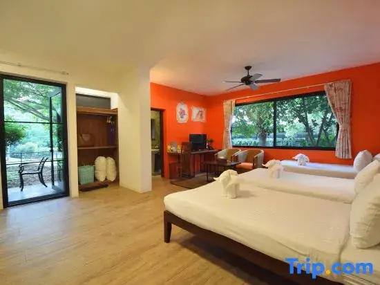 Standard Triple Family room