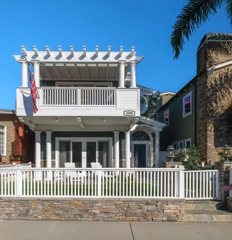 4br Beach House Steps From Sand - AC Parking BBQ