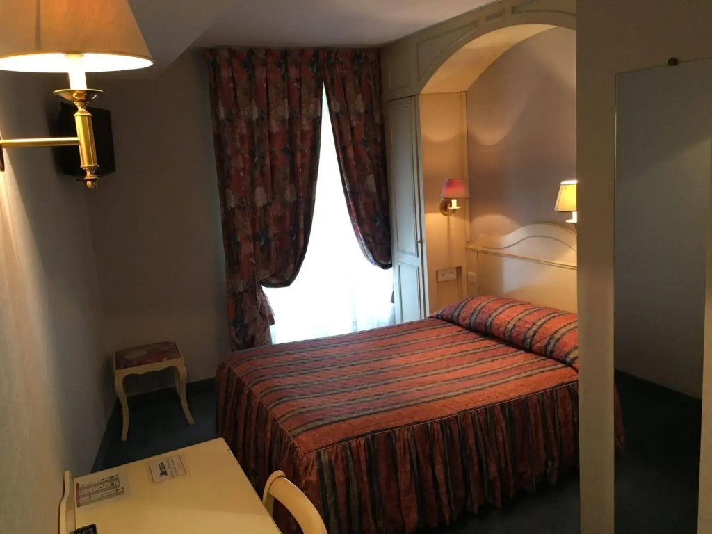 Отель Hôtel de l'Espérance в Париже
