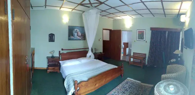 Deluxe Double room with balcony (full double bed)