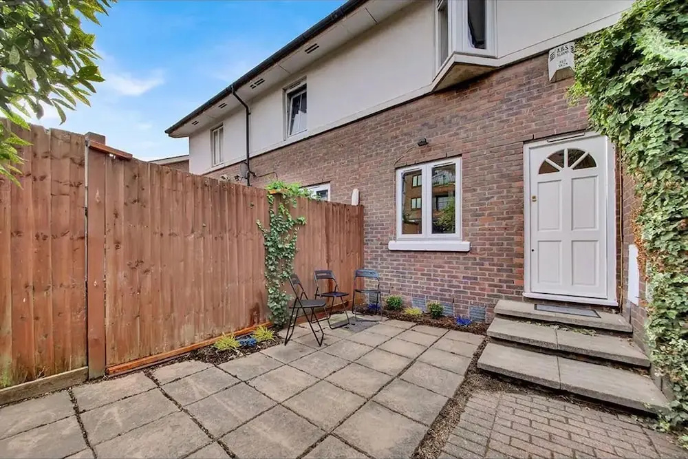 Luxurious 2-bed House in Canary Wharf London