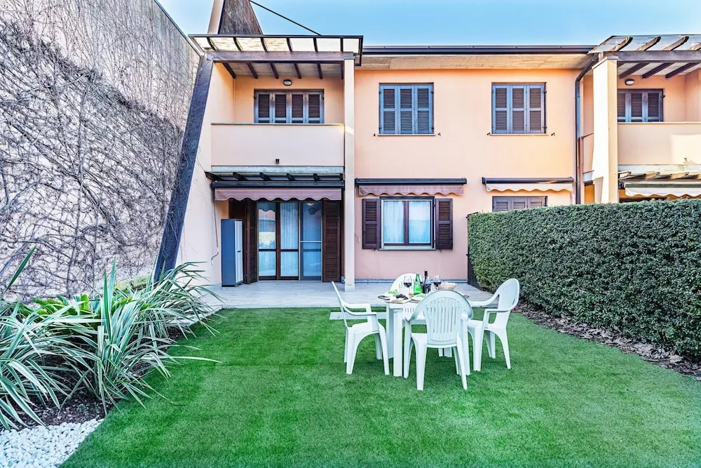 Artemisia B 1 con Piscina by Wonderful Italy