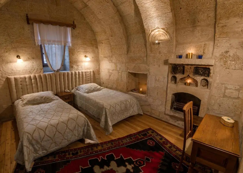 Deluxe Double room (full double bed)