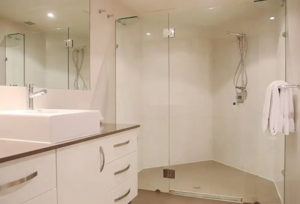 2 Bedrooms Apartment with ocean view